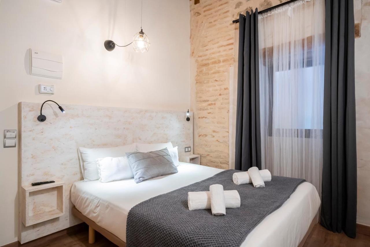 Dobo Azacanes Hostal Toledo Exteriör bild