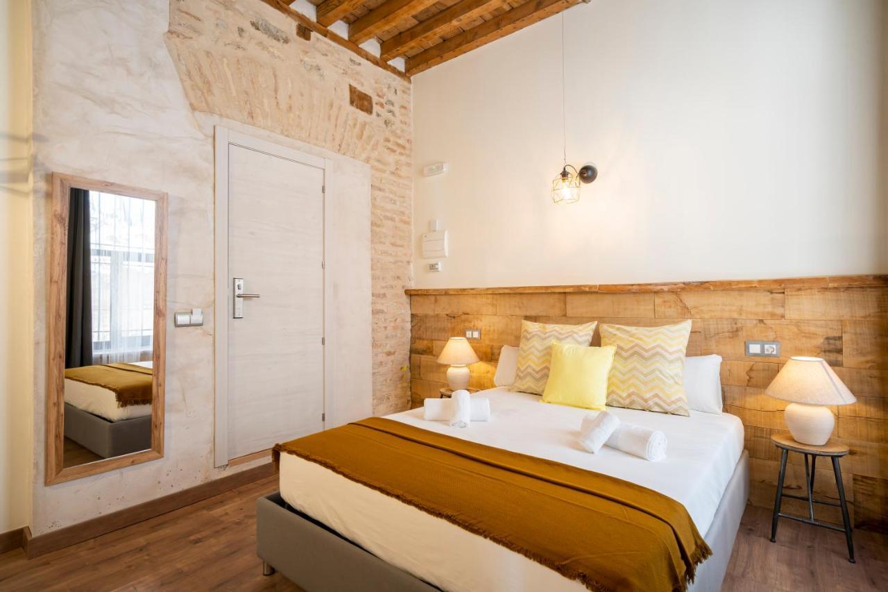 Dobo Azacanes Hostal Toledo Exteriör bild